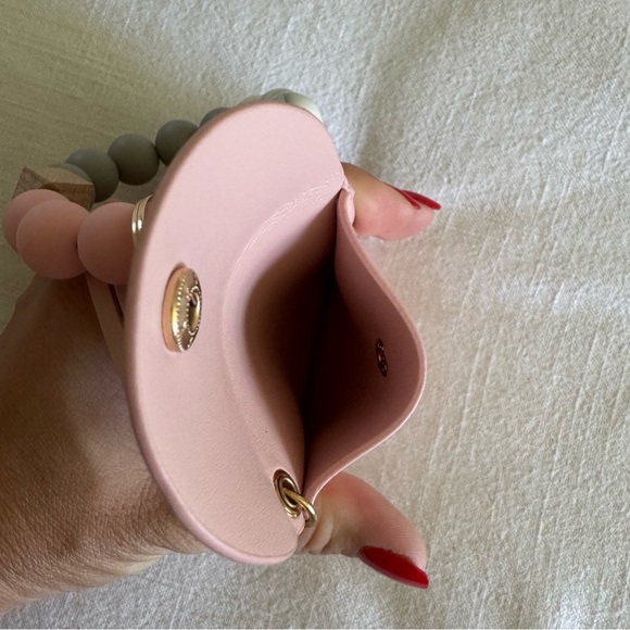 Boutique, wristlet keychain wallet - Picture 5 of 5